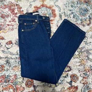 Levi’s ribcage straight jeans! Size 24